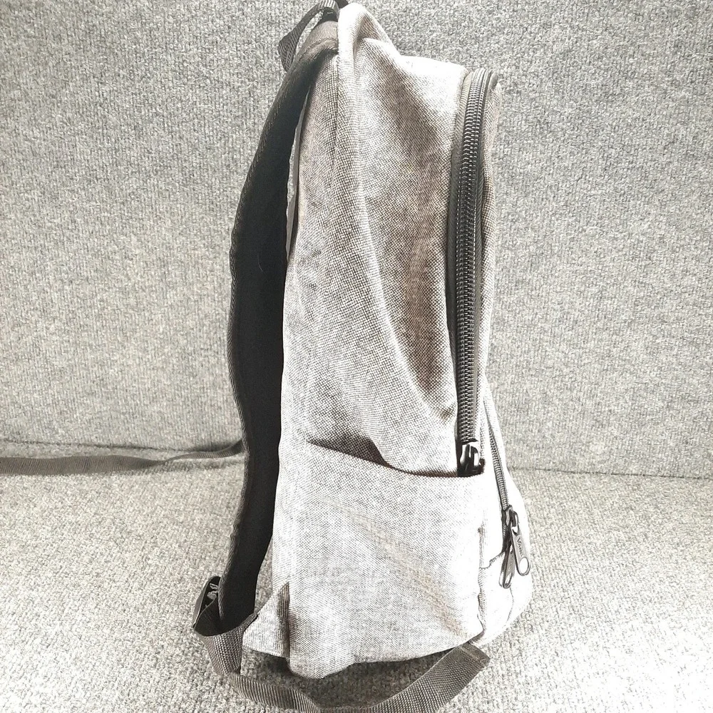 Vans Off The Wall Backpack School Bag Gray Bag Book Bag 18x12x6